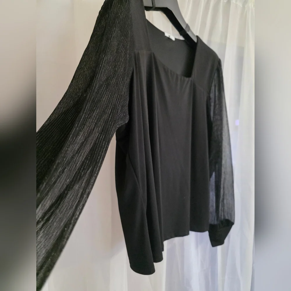 Maurices Black Boxy Long Sleeve Blouse - Picture 2 of 9
